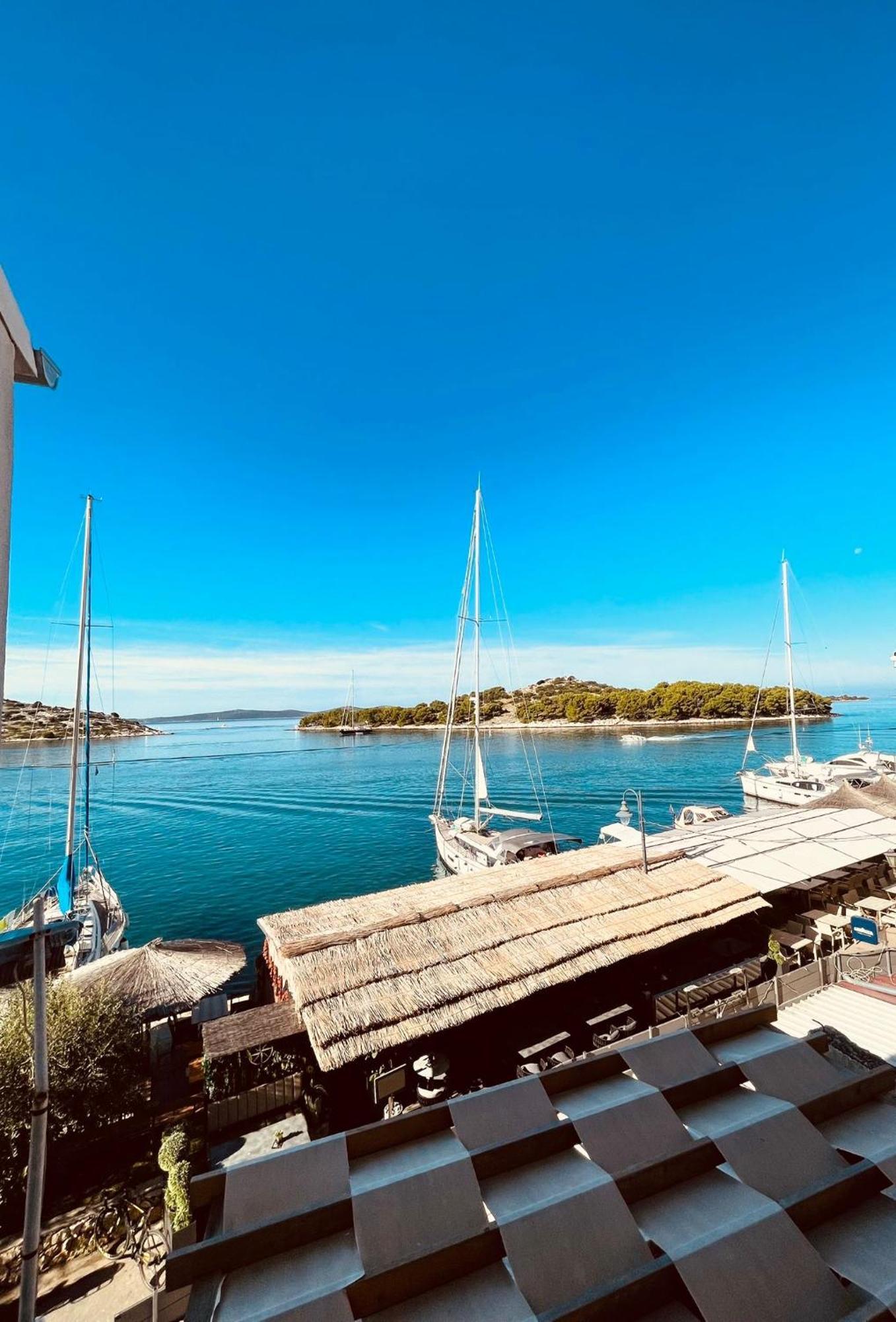 Apartman Roko Tribalj Buitenkant foto