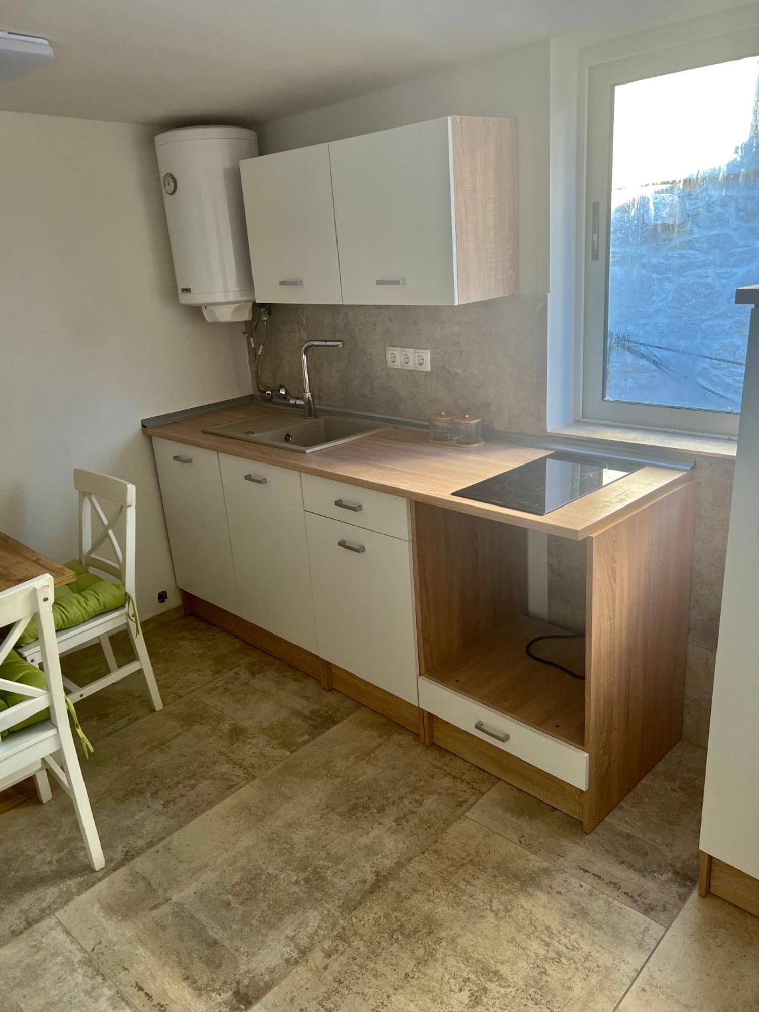 Apartman Roko Tribalj Buitenkant foto